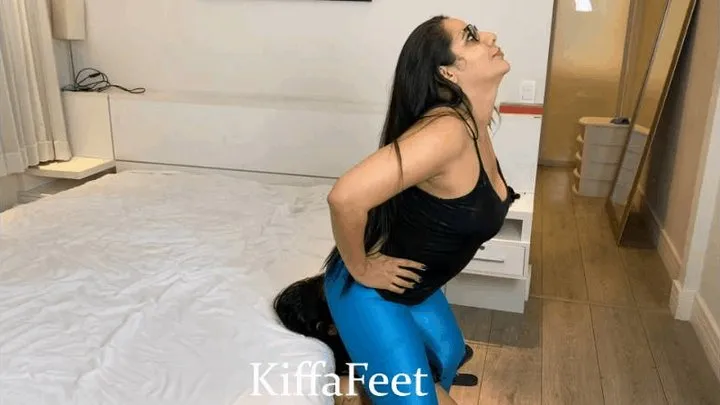 Goddess Kiffa and Mandy - Facesitting on mandy - FACESITTING - ASS SMOTHER - ASS SMELL - ASS WORSHIP - FOOT WORSHIP