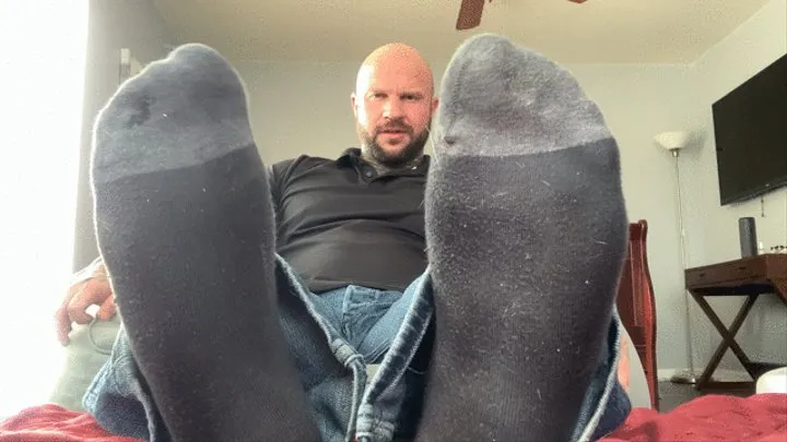 Step-Daddy is tricked by footboy and now has itchy feet part 2