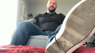 Step-Daddy is tricked by footboy and now has itchy feet part 1