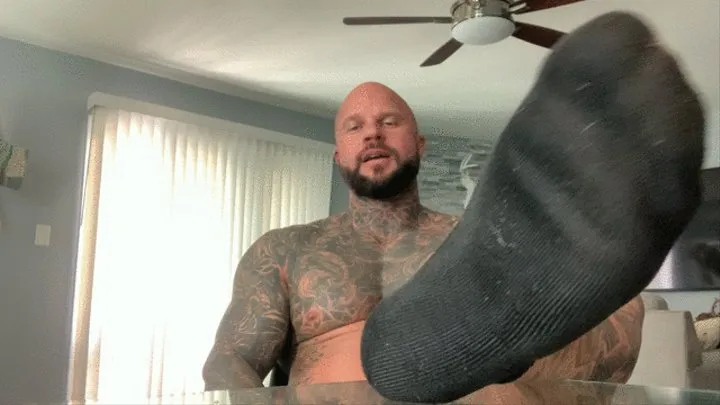 worship Daddys Big Stinky Feet close up