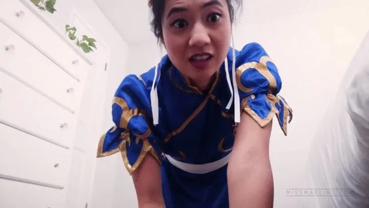 Chun Li the Giantess - Mobile