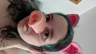 Piggy Loves Her Vibrator