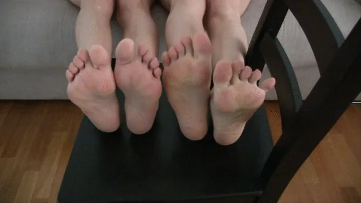 Pamela vs Alexa foot domination