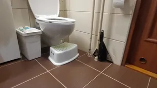 HighHeels and dress in toilet