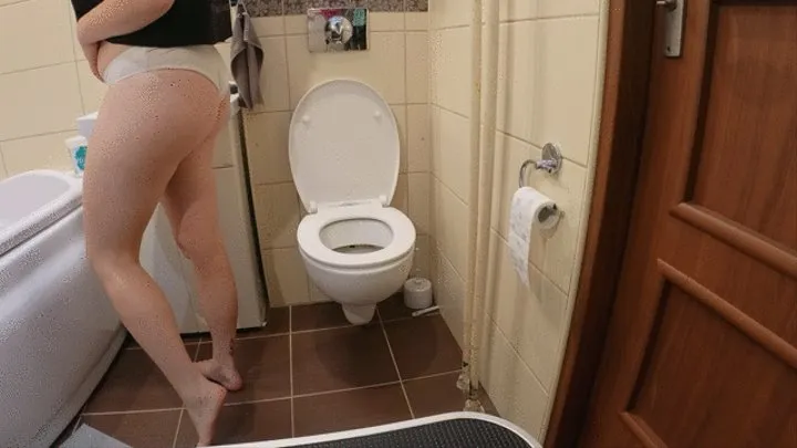 Your lust for me will explode after this toilet video - Strong Teasing