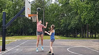Amazon Vanessa Dominates Short Petite Katy Faery On The Basketball Court (4K - UHD MP4)