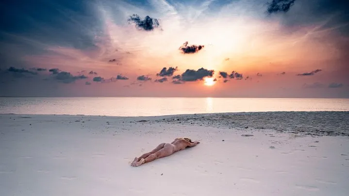 Squirt and Golden shower at Maldives beach