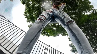 Linda LeClaire WETTING Jeans on the street