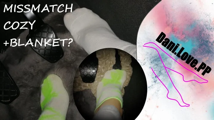 Missmatch Socks driving | pedal pumping