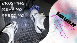 ANGRY Dani - crushing revving flooring | pedal pumping