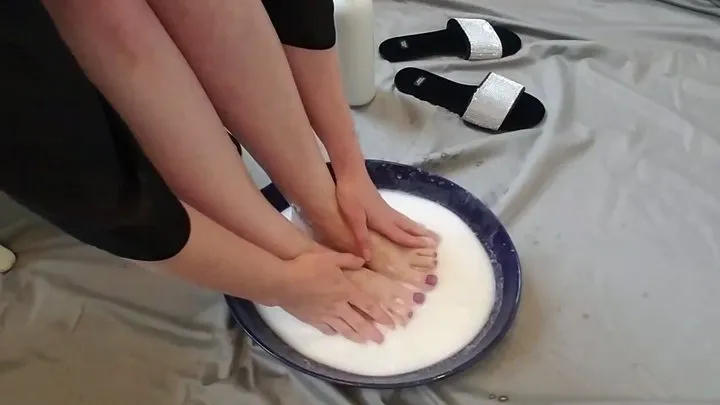 Milky foot bath, self care