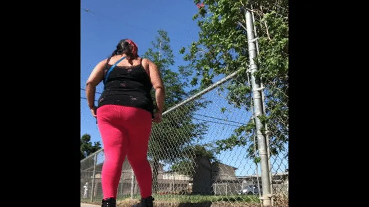 Windy Outdoors Smoking in Pink Leggings