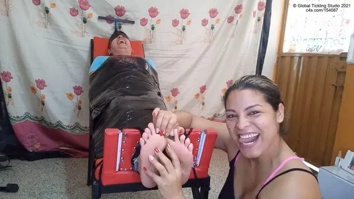 Mrs Aura's Extreme Stocked Foot Tickling!