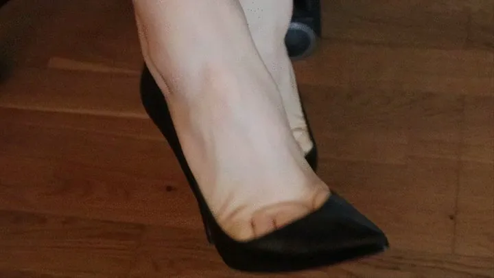 Small shoes for a poor secretary in Louboutins - Italian foot play in so kate stiletto high heels P12
