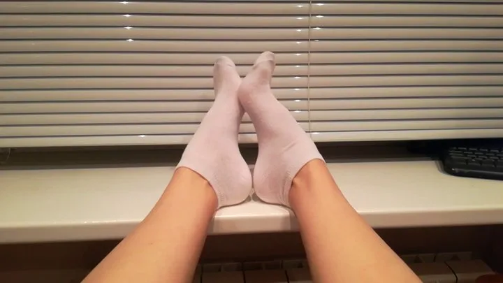 White ankle socks! HOT feet ASMR JOI