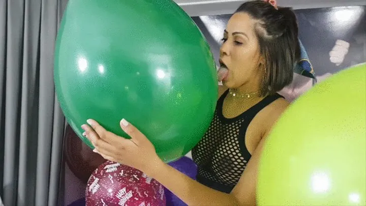 TWO HORNY FRIENDS PLAYING WITH PLEASURES ON BALLOONS -- BY BIANCA GONZALES AND JESSICA JAMES - NEW KC 2021 - CLIP 2