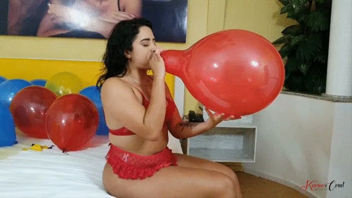 REAL BALLOON DESIRES SHOWING OFF FOR THE CAMERA - BY THAY FLORES - CLIP 3