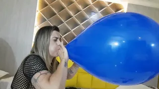 TWO LESBIANS PLAYING AND FARTING US BALLOONS - BY PENELOPE PINK AND BIA MELLO - CLIP 3 KC 2023!!!
