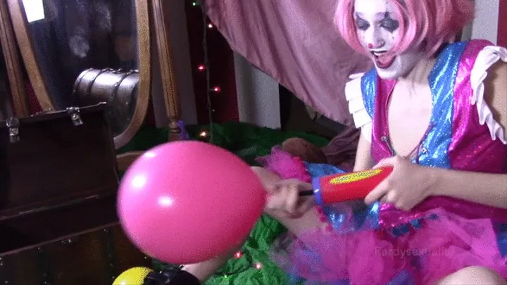 Non-Pop Balloon Clown Violet The Clown Girl!!!!