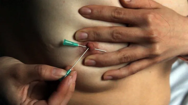 Double Piercing Nipple with Needle