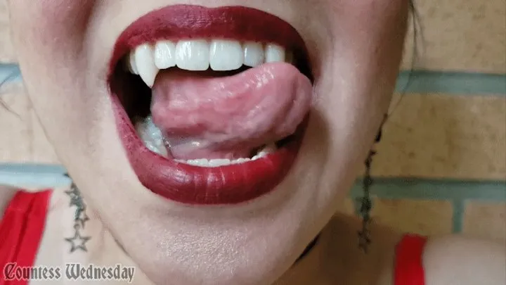 Giantess Teases You with Teeth and Tongue