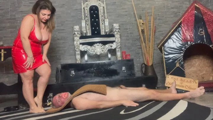 MISTRESS LILY DUPONT : CARPET FOR THE GODDESS