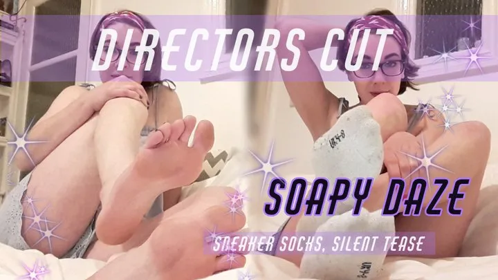 *Directors Cut* Sneaker socks + barefoot, silent tease POV