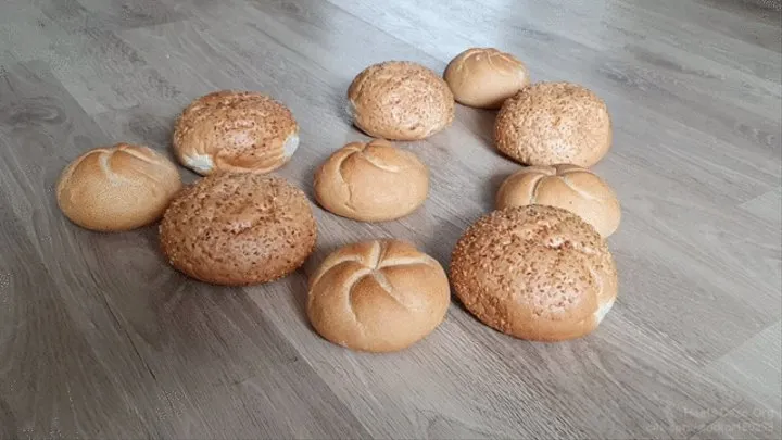 A Lot of Bread Buns Crush Under Green Blocky High Heel Sandals