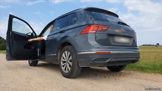 Bouncing New Volkswagen Tiguan 2