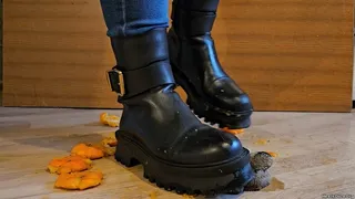 Tangerines Crush and Cleaning Boots with Plushie