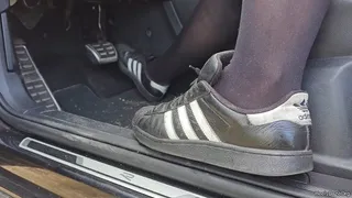 Revving VW T-Roc in Sneakers