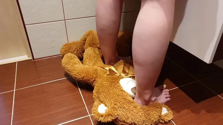 Unaware Giantess Using Teddy as a Bath Rug