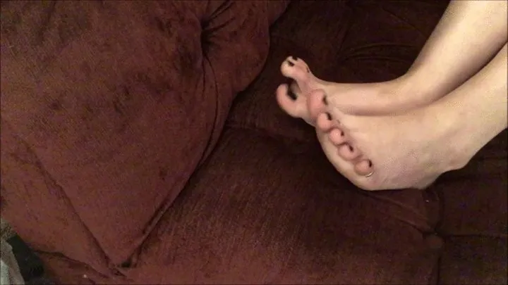 Sexiest Feet on C4S! Watch Me Scrunch, Spread and Point My Pretty Toes in this Sexy Foot Fetish Video - Gold Toe Rings - Black Toenail Polish