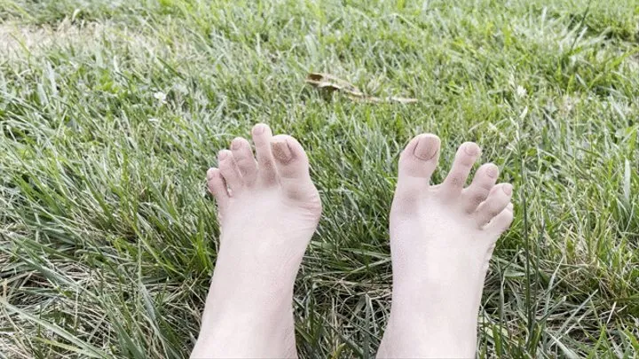 Showing Off My Pretty Pale Feet Barefoot in the Grass with LOTS of Toe Wiggling, Toe Scrunching and Toe Spreading