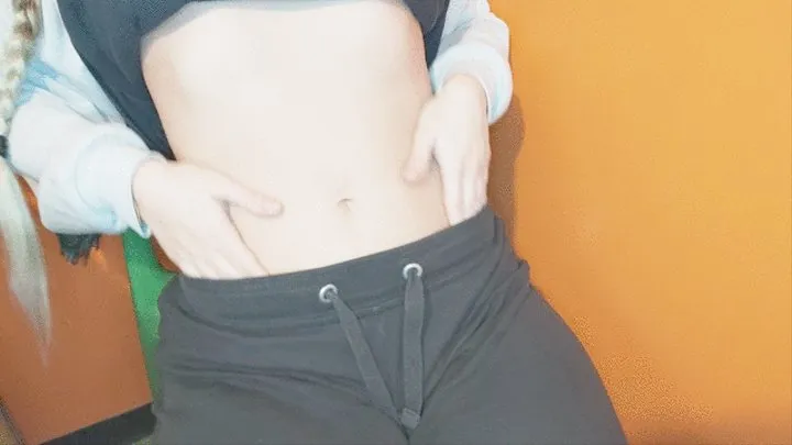 mesmerizing belly playing