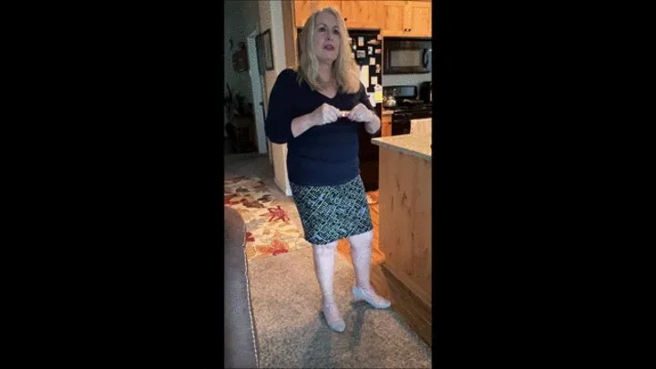Date Night Fucking after a Shoe Job as Deb Wears Her LuLaRoe Skirt & Gray Fabric Comfort Plus Pumps