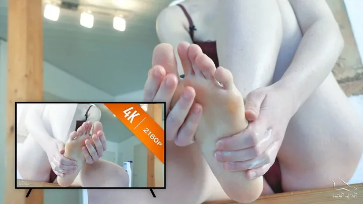 Cream the Feet of a Sexy College Girl - 4K MP4