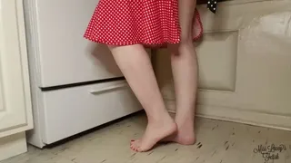 Miss Lacey is Clumsy in the Kitchen as She Tries to Make a Cream Pie But Ends Up Stepping in Slippery Banana Chunks All Over Her Pretty Pedicured Feet!
