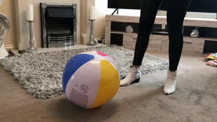 Beach ball bounce and play