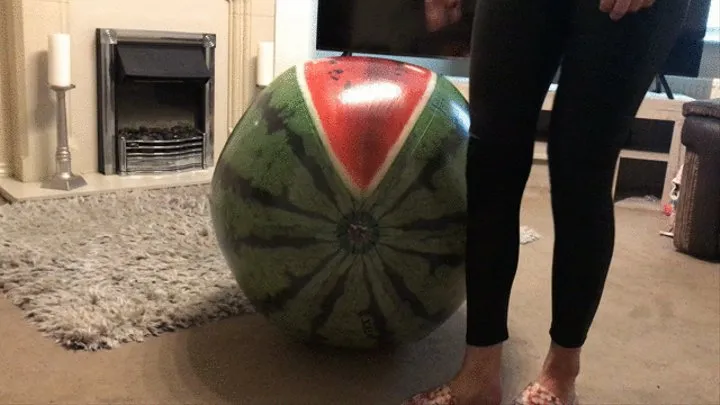 Inflatable melon ride and play