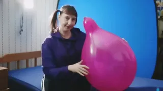 Pink balloon kissing, humping and sit to pop