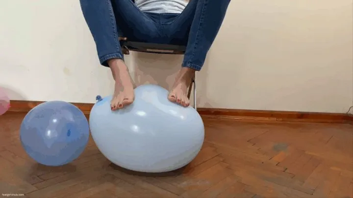 BIG BALLOON POPPING WITH SEXY FEET