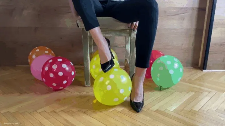 KIRA IN HIGH HEELS POPPING BALLOONS