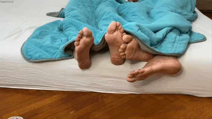 FEET UNDER KYLIE'S BLUE BLANKET