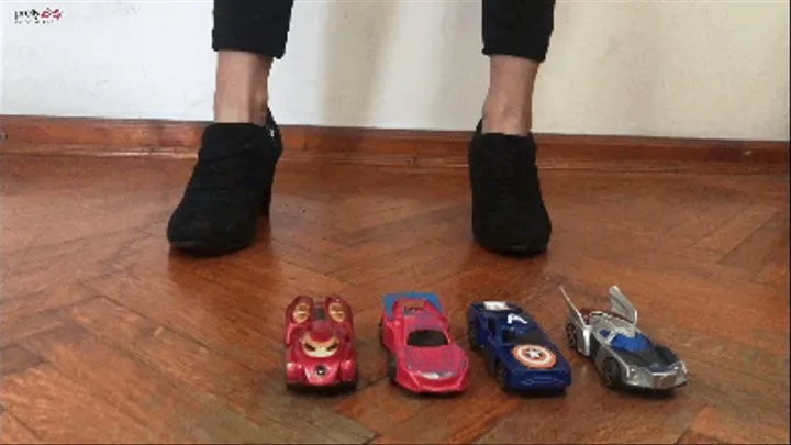 CRUSHING AVENGERS TOY CARS CRUSH KIRA (CAMERA 1)