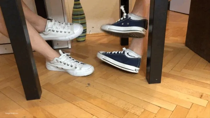 SMELLY CONVERSE SNEAKERS FOOTSIE AND SHOE SWAP