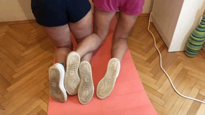 KNEELING LEG FIGHT WITH WHITE SNEAKERS (SCENE 3) **CUSTOM CLIP**