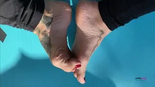 SWEATY SMALL FEET FOOT PLAY ON YOGA MAT