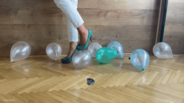 MATURE LADY POPPING BALLOONS IN HIGH HEELS