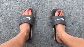 KYLIE WEARS HER NIKE SLIPPERS OUTDOOR